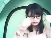 魅心主播這次在戶外搭帳篷