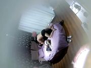 校园附近商务宾馆大学生小情侣开房做爱长发娇小苗条女友又嗲又听话屁股很翘口交温柔细腻