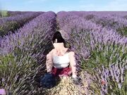 为求刺激蓝天白云来到郊外和大鸡吧男友野战_被操边驱赶蚊虫还要不时观察着来人_上位打桩无套内射白虎