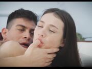 献出肉体老板给我升职加薪很合理