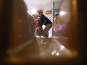 我在已婚妇女的肥皂上要求刷毛的女孩是我朋友的母亲 在另一个维度的感 3