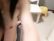 周末在家爱爱，细腰大奶美腿，坐椅子上骑乘位，很主动狠干，扶腰后入撞击