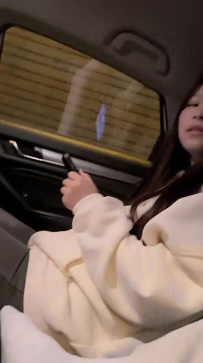 ，重金5000一晚，带学生妹回酒店开房，3P轮操，激情四射的一晚好震撼