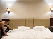 酒店约炮个叫床呻吟很好听的妹子肉感Q弹翘臀美腿淫声不止