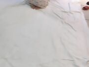 今夜玩换妻 两对良家夫妻 一个单男 沙发床上轮番激战 少妇们尽情释放心中欲望