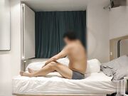 约操刚下海不久的学生妹，穿着情趣内衣被操的大叫老公的时候相当反差