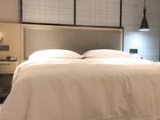 约了个颜值不错牛仔裤妹子啪啪 舔奶调情穿黑丝口交上位骑乘猛操