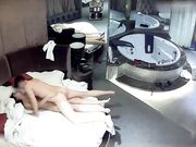 胸大漂亮的美女被猥琐男用情趣道具搞的欲死欲仙 受不了了主动骑在男的身上要