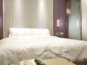 深夜约操兼职小姐姐 害羞腼腆刚下水 风月老将肆意调教啪啪 呻吟动听俏佳人