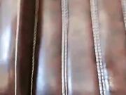 老哥剧情演绎朋友介绍发廊小妹按摩加600要求啪啪 口交后入按摩床上猛操