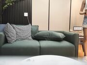 80多斤纤细美腿，高清拍摄超近视角，骑乘抽插站立后入