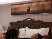 司机小王趁雇主开会与穿塑身内衣小秘偷情啪啪啪