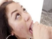 脱光衣服妩媚表情 勾引帅哥来玩 喜欢重口 暴力手插嘴 深喉到吐 狂插菊花太猛了