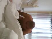 青涩小哥跟随好大哥一起干大奶骚妇玩3P 旁边小床还睡一个妹子