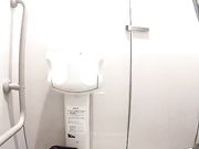 车站公共蹲便双视角偷拍各种类型美眉方便大白屁股又圆又大好多美女气质白领完事不走坐着玩手机