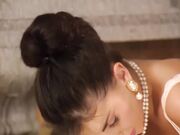 荡妇用骚逼奖励大鸡巴进行爆操打桩服务