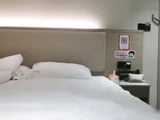 采花的阿郎包臀裙少妇 超近距离视角拍摄 翘起大屁股口交舔屌 扶着腰后入撞击