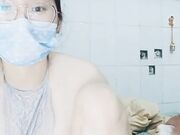 骚气眼镜大奶少妇和纹身小哥双人啪啪 口交骑乘换上黑色网袜