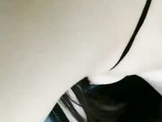 气质不错高颜值少妇和炮友驾车路边车震 脱掉内裤舔逼后座上位骑坐抽插