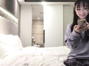 深夜极品颜值清纯酒窝妹子，舌吻舔奶头摸逼69口交骑坐抬起头侧入猛操