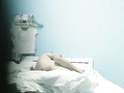 约了个大奶子兼职小妹 非常骚从上给舔到下把大鸡巴搞得硬邦邦