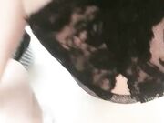 最新极品00后蜜桃臀 和炮友激情啪啪 跪舔口技超棒 小穴粉嫩 翘美臀后入浪叫