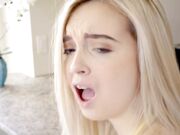 淫荡妹妹的早餐是我的鸡巴