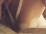 J个女孩的第一炮 又是侧插又是掐脖子 都是她喜欢的模式