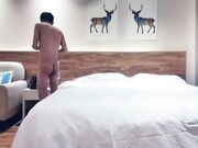 苗条外围小姐姐，美乳翘臀大长腿，老黄暴力抠穴，强悍输出！