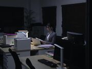 出差遭遇暴雨 与妹妹般的学姐突然同房1