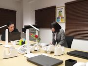 公司里朴素的OL竟是性感巨乳1