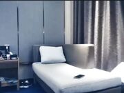 高颜值蓝衣妹子 扣逼舔弄口交沙发上后入大力猛操