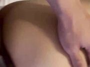 鸡都没你花活多骚逼反差婊背着男友在外寻刺激扬言今晚别把她当人操操到水喷一地