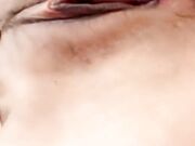 小少妇努力承受小哥的强力撞击