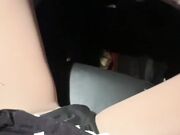 小姨子车内发被姐夫拉到山路边狂插黑逼后排撕开丝袜内射骚穴