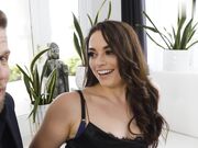 巨乳大屁股荡妇大战腹肌大鸡巴猛男