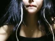 苏妲己在户外勾引并搭讪一名精神抖擞的年轻人