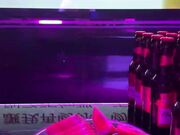 超短裙搭配半乳装一起去KTV唱歌包间内让她美穴对着门口服务员路过偷看一览无遗