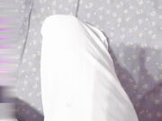 放假回家当着妈妈面做爱超刺激差点被发现兄妹乱伦