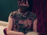 推特网红白虎女神玩偶姐姐玩偶短篇集第一天旗袍诱惑