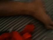 红色内衣大嫂来群P