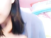 清纯漂亮年轻嫩妹主播糖宝 年纪不大胸却不小 阴毛不多 逼逼很粉