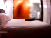 “啊你没有戴套套”HXS宾馆约炮极品丸子头瑜伽老师小蛮腰翘臀浴室操到床上