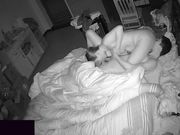 夫妻待孩子睡熟后过性生活火爆