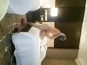 我要你射我的逼里美女与土豪淫乱