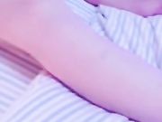 闺房自摸难耐 勾引睡觉中的弟弟