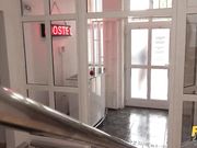 丈夫外出后被房东射进更多精子