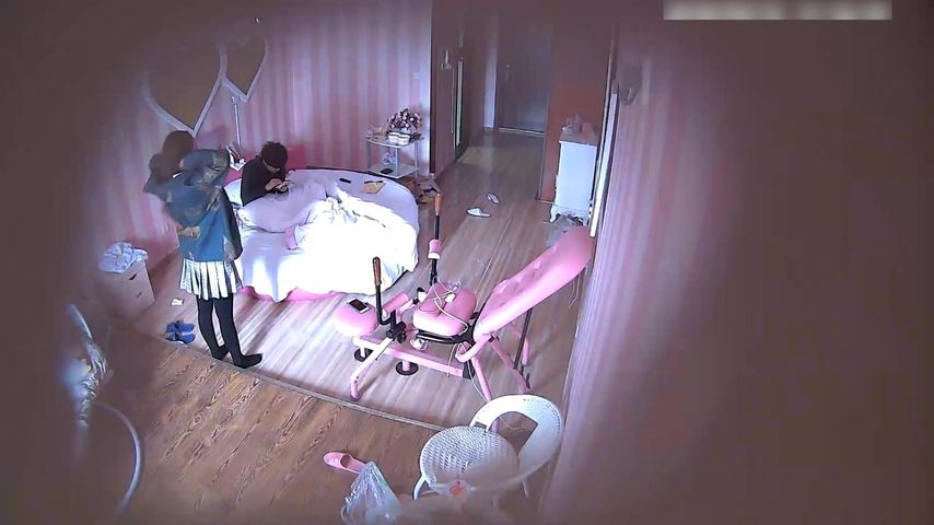 真浪把男友鸡鸡玩硬后求操