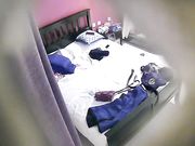 和漂亮女同事到钟点房来一炮