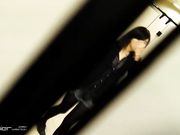 女卫隔间多视角拍下漂亮妹子